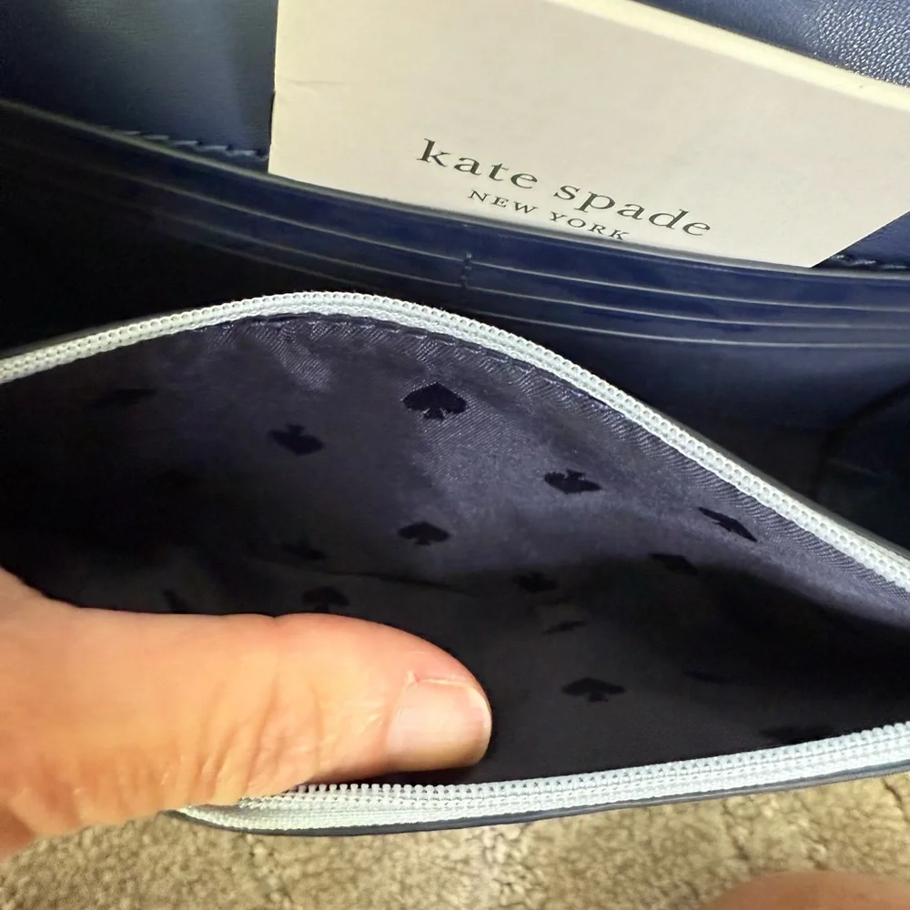 Kate Spade Midnight Blue crossbody wallet‎